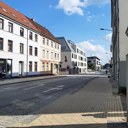 Appartamento Charmantes, Helles City-apartment - Nahe Hafen, Schloss & Altstadt *
